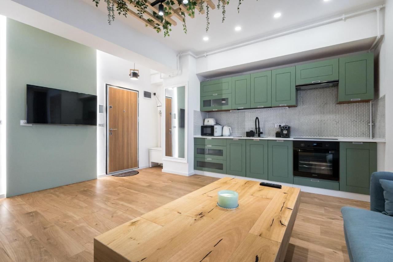 Appartement Jungle Escape - Luxe 1-Br Haven In Bucarest Extérieur photo