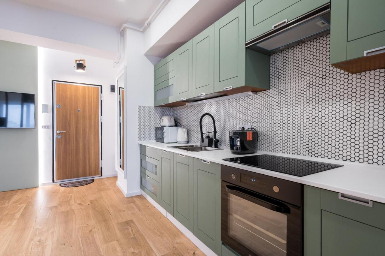 Appartement Jungle Escape - Luxe 1-Br Haven In Bucarest Extérieur photo